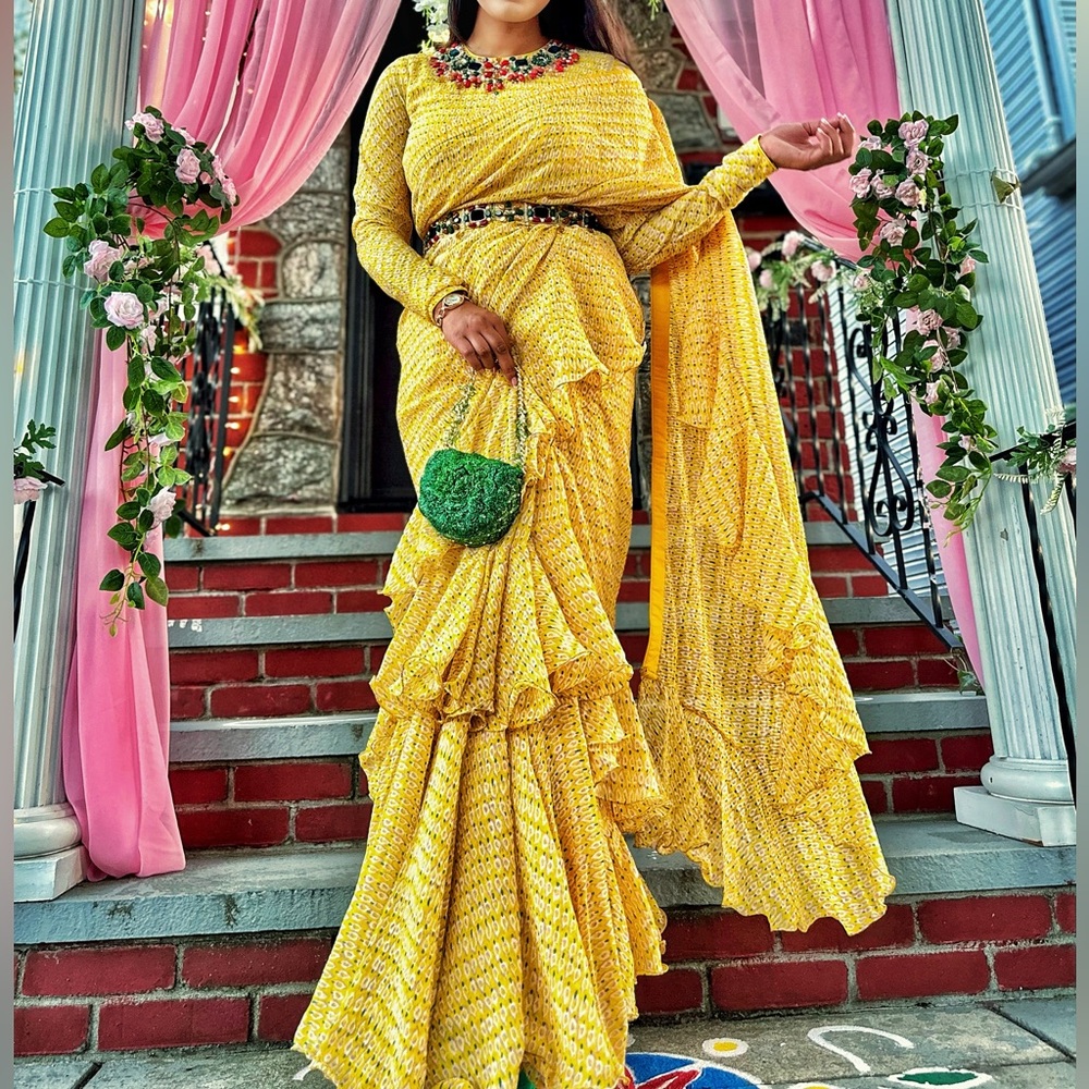 Designer Beautiful Ruffle Saree - Picture 4 of 5